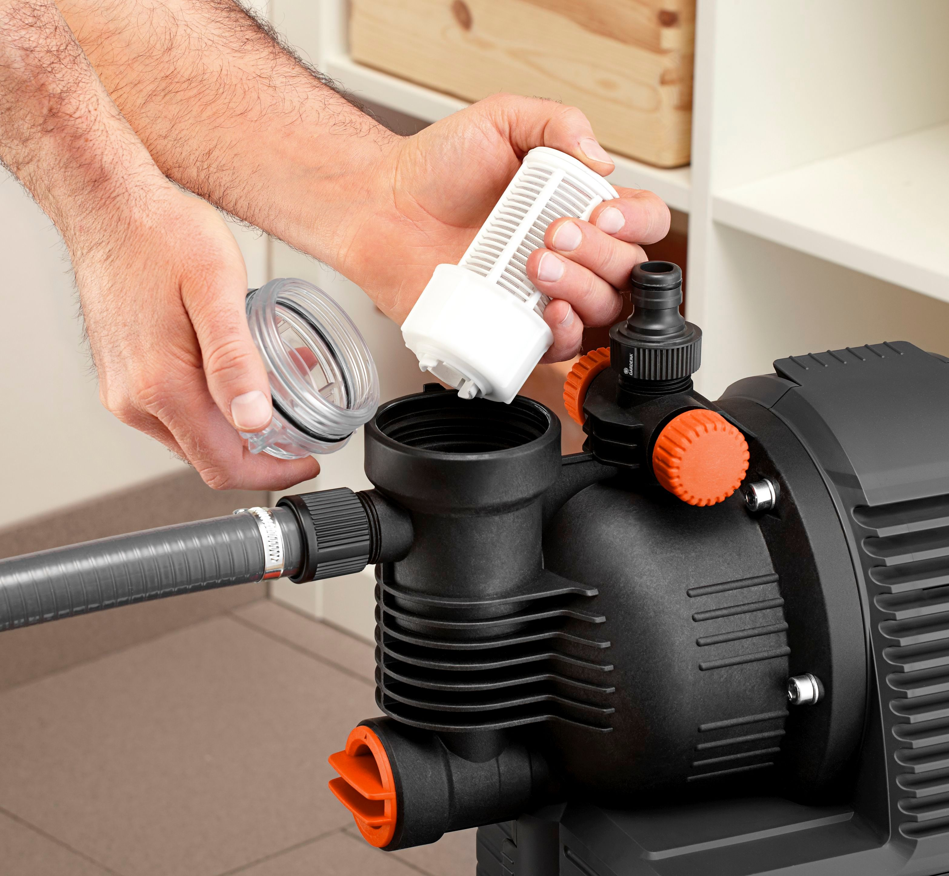 GARDENA 01755-61 Pumpe Türkis, Anthrazit