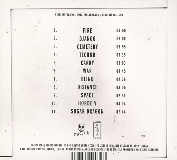 Pochette d'album avec liste des titres et logos, sur fond blanc.