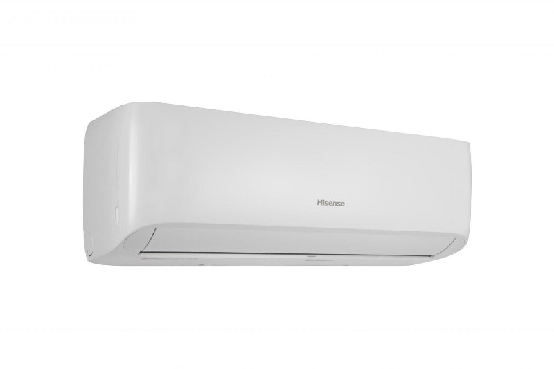 Aire acondicionado Hisense blanco sobre fondo blanco. La unidad es rectangular.