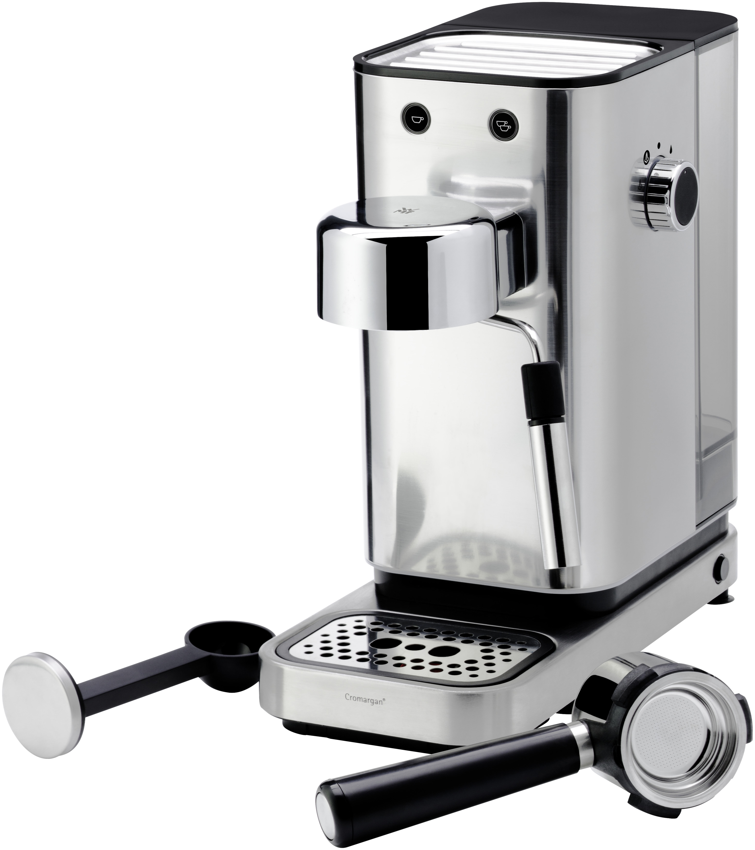 Espressomaschine aus Edelstahl, schwarzes Zubehör und ein Siebträger, alles auf Weiß.