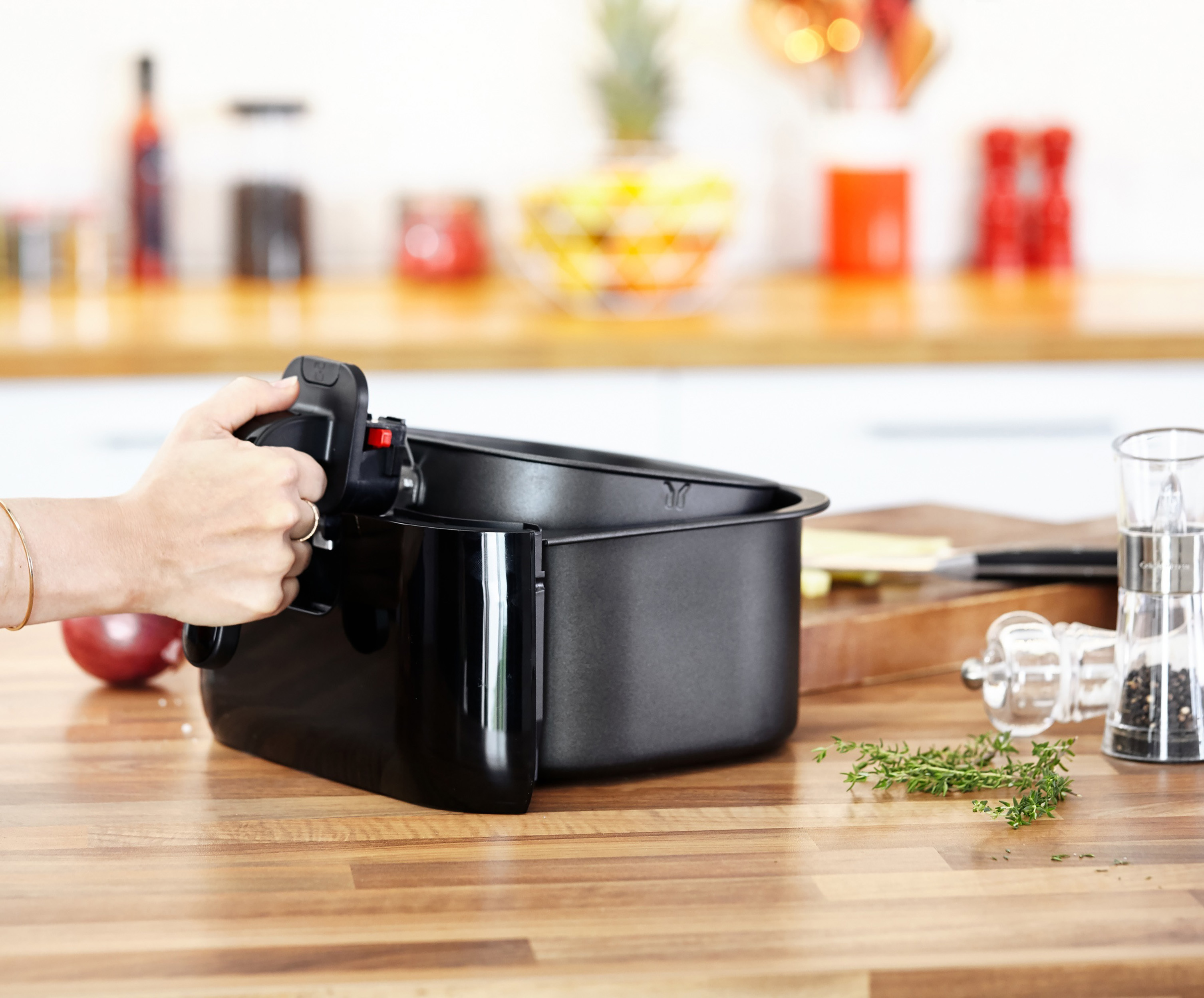 TEFAL FX2028 Ultimate Fry Heißluftfritteuse 1400 Watt Schwarz
