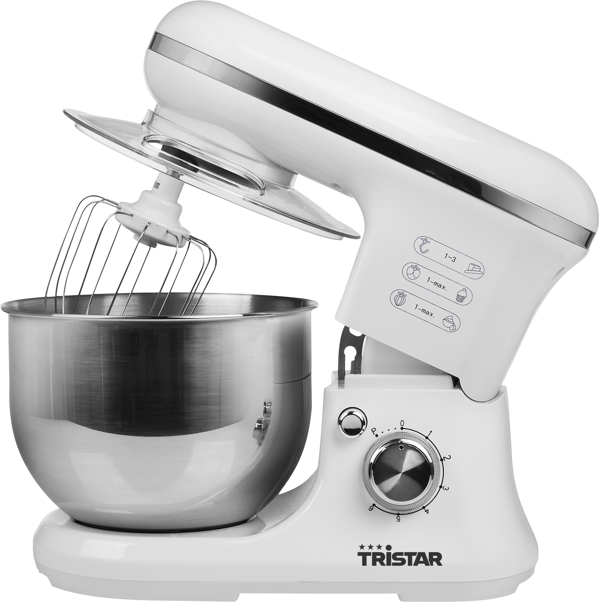 Witte keukenmixer met een roestvrijstalen kom en opzetstukken. De mixer staat op een zwarte achtergrond.