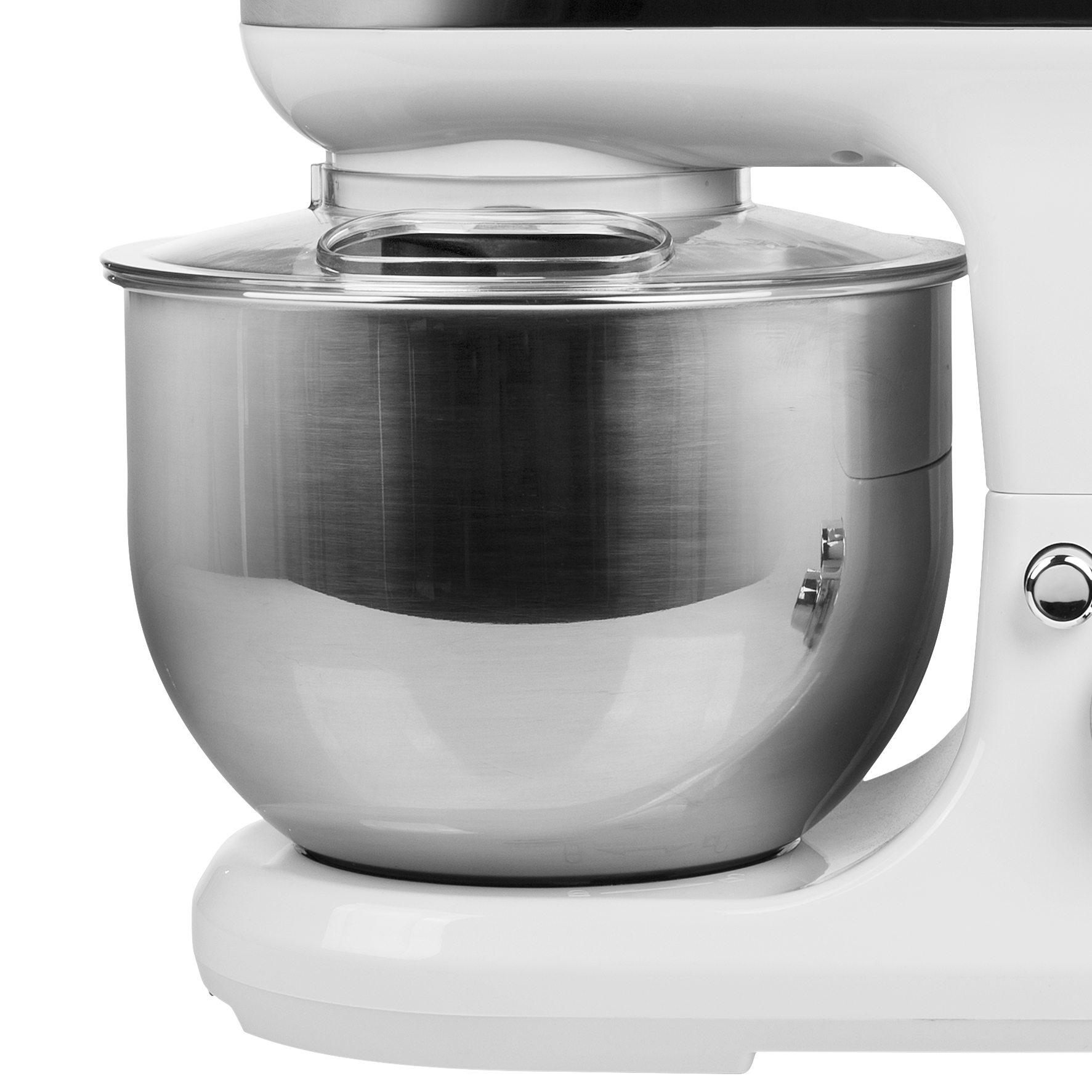 Een witte keukenmixer, close-up op de mengkom. De kom is van roestvrij staal.