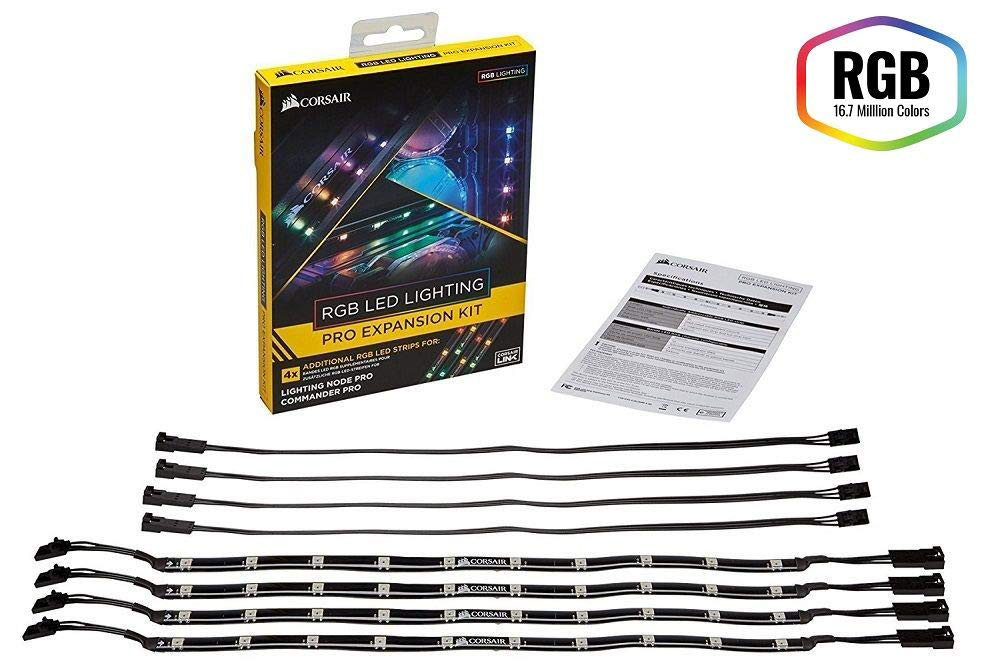 RGB-LED-Beleuchtungs-Kit-Box und Komponenten, einschließlich Streifen, Steckern und Anweisungen.