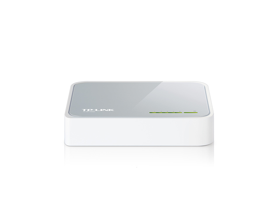 Beyaz arka planda beyaz TP-Link yönlendirici. Birkaç yeşil gösterge ışığı gösterir.