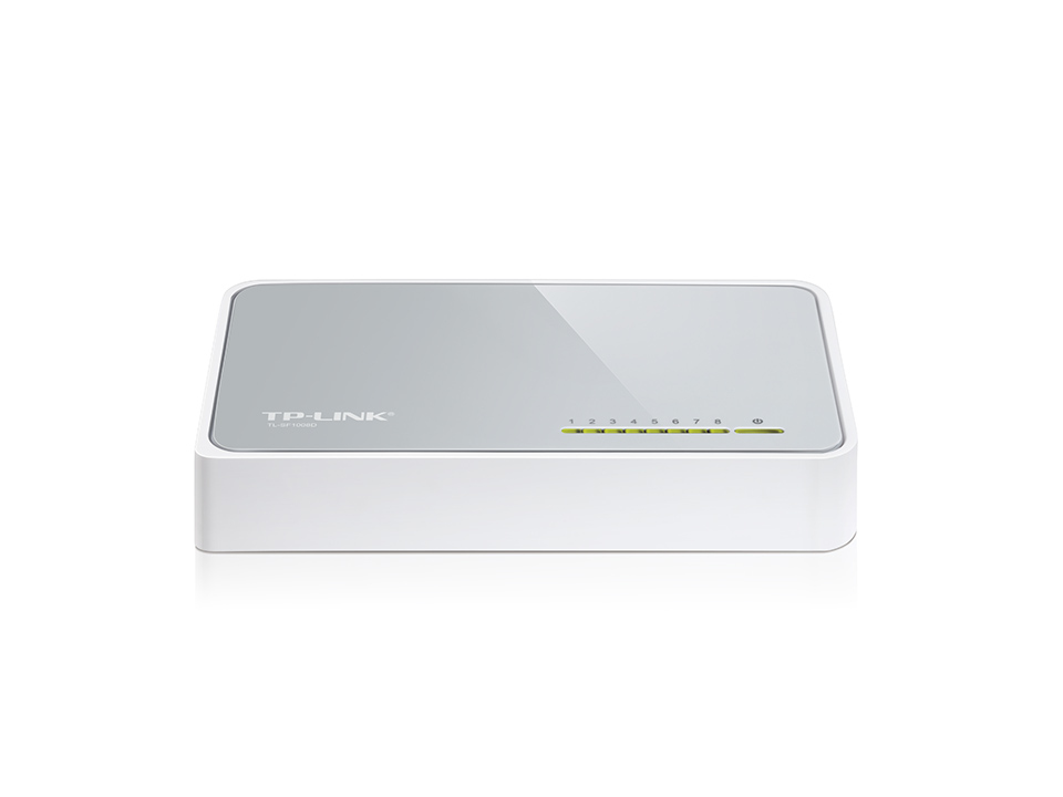 Sekiz numaralı bağlantı noktasına sahip beyaz TP-Link ağ anahtarı. Anahtar beyaz bir arka plan üzerinde.