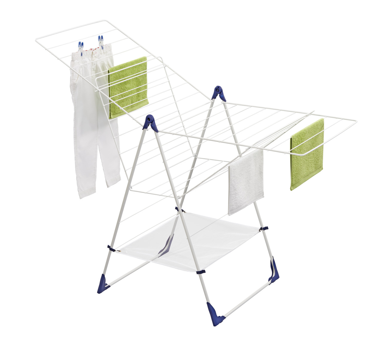 Een witte metalen wasdroogrek met groene en witte handdoeken/kleding.