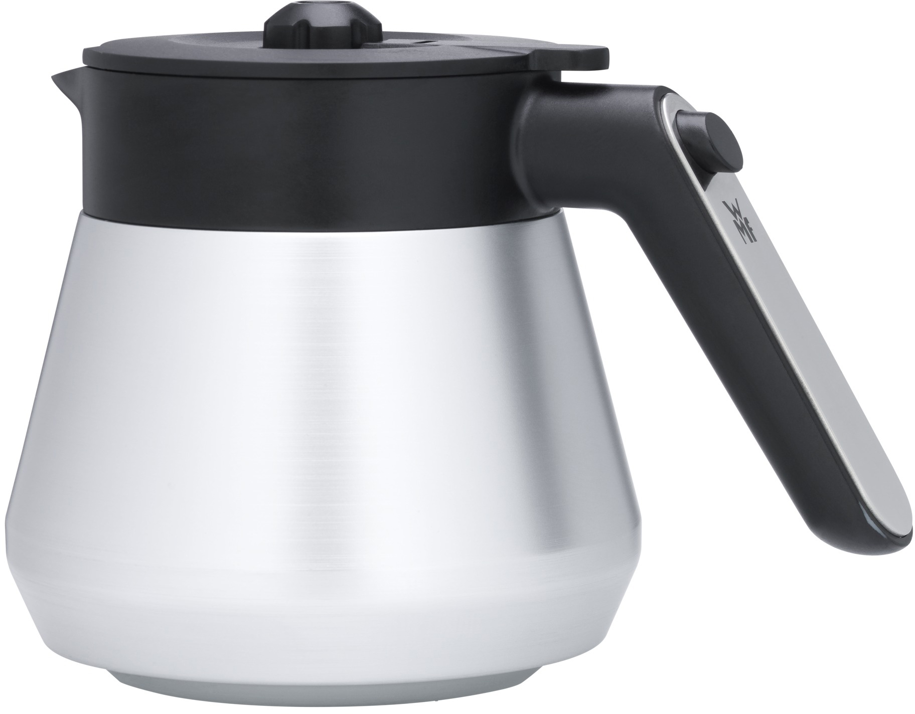Zilver-zwarte WMF thermoskan met handvat. Zwart deksel. Schuine weergave, witte achtergrond.