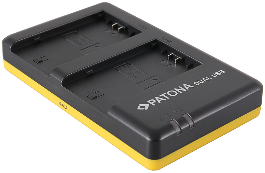 Un chargeur USB double noir avec une bordure jaune.