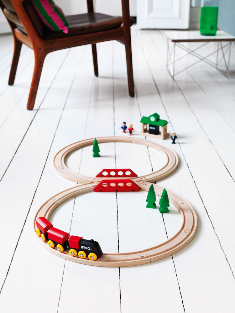 BRIO Bahn Acht Set-Classic Eisenbahn Mehrfarbig