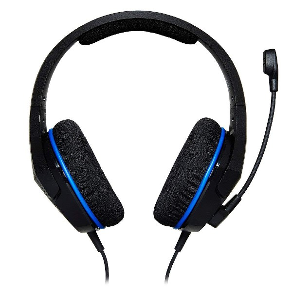 Auriculares negros con detalles azules en las orejeras. Un micrófono está conectado al auricular izquierdo.