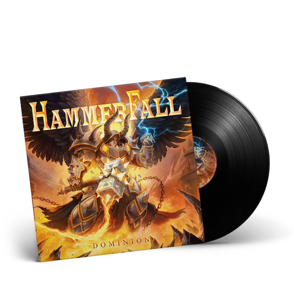 Pochette de l'album Dominion de Hammerfall avec un disque vinyle noir appuyé dessus, sur fond blanc.