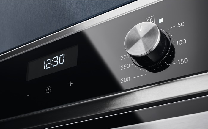 ELECTROLUX EZF5C50X SurroundCook beépíthető sütő, katalitikus tisztítás, LED kijelző
