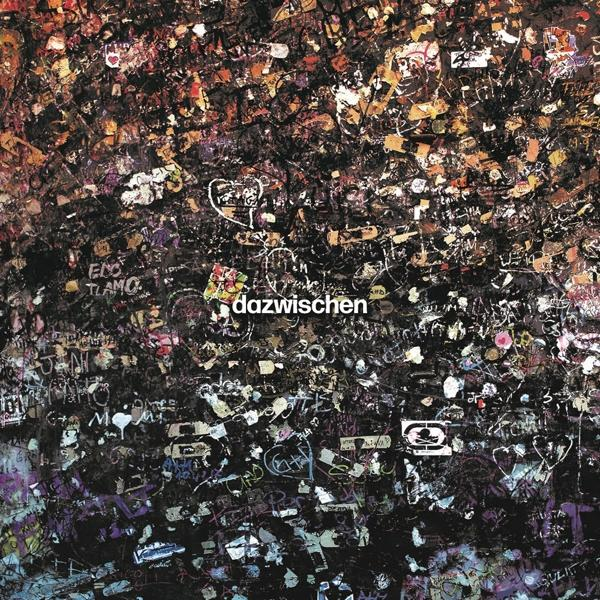 Albumcover mit Graffiti und Schriftzügen in verschiedenen Farben. Ein schwarzer Hintergrund.