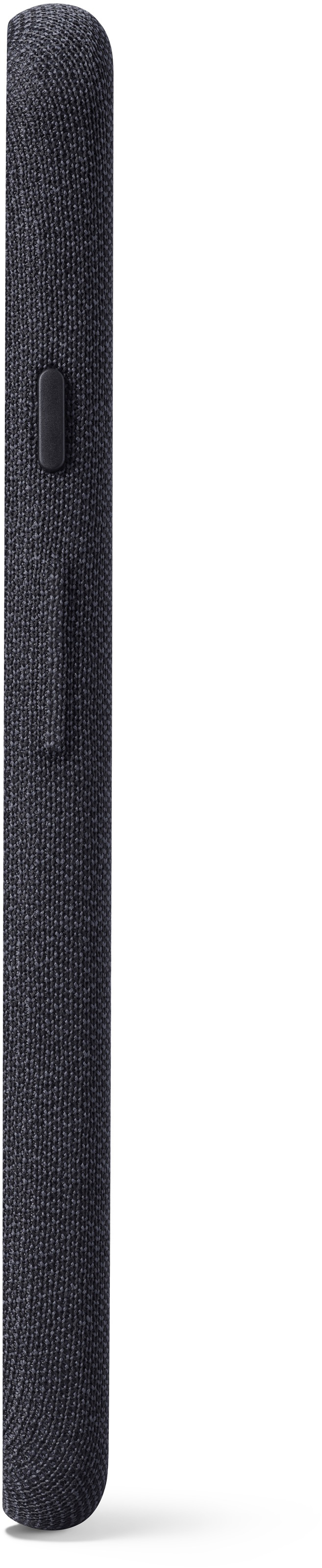 Eine dunkelgraue Handyhülle mit einem schwarzen Knopf an der Seite. Weißer Hintergrund.