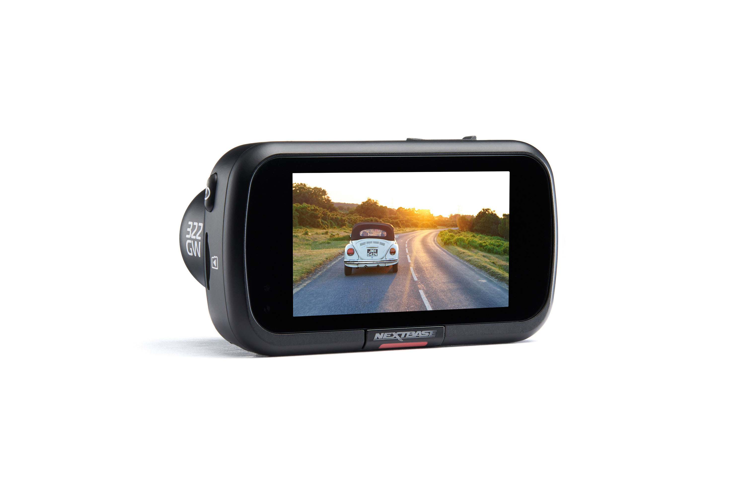 Eine schwarze Dashcam mit einem Bildschirm, der ein Auto auf einer Straße zeigt. Weißer Hintergrund.