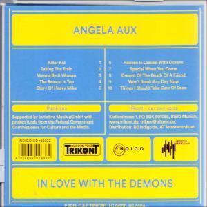 CD-Albumcover, blauer Hintergrund, gelbe Textfelder. Albumtitel: "IN LOVE WITH THE DEMONS".