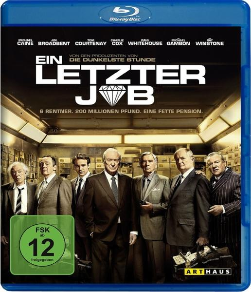 Filmcover. Gruppe von Männern in Anzügen. Titel: 'The Last Job'. Blaue Blu-ray-Hülle. Grüner FSK 12 Aufkleber.