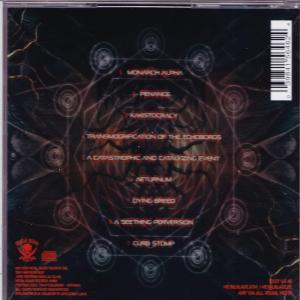 CD-Cover mit dunklem Design, Text und Logo.