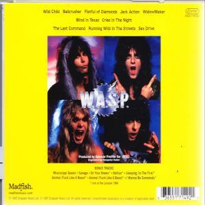 Ein CD-Cover der Band W.A.S.P. mit vier Bandmitgliedern in gelbem Rahmen.