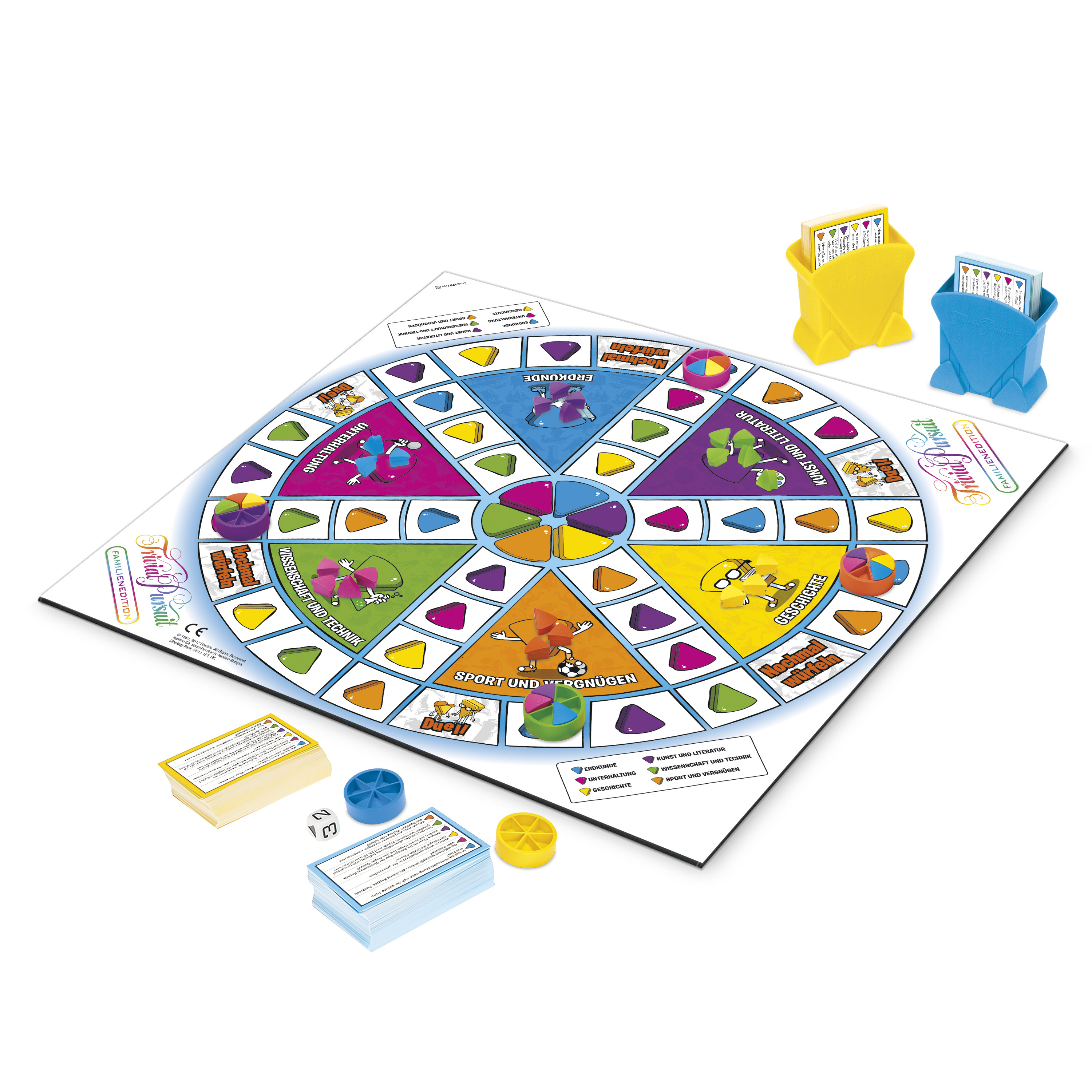 Ein Brettspiel mit bunten Segmenten und Karten, gelben und blauen Kartenhaltern, Würfeln und Spielsteinen.