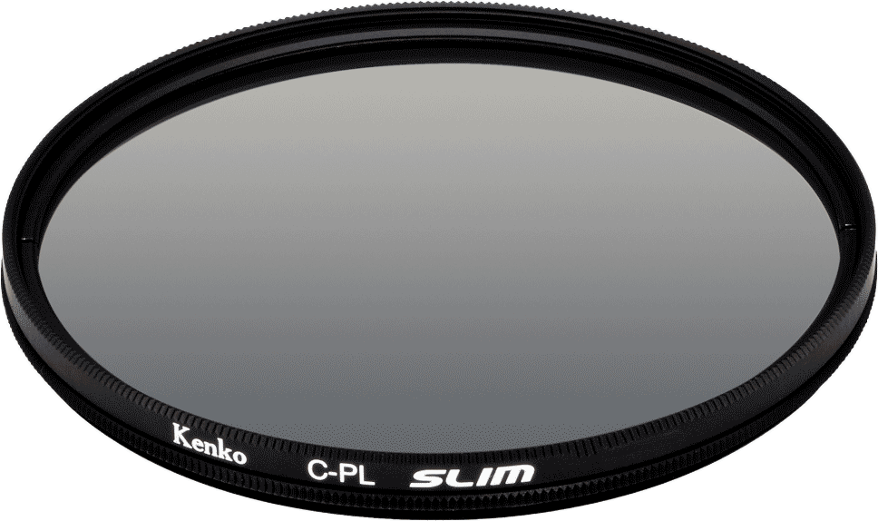 Zwart cameralensfilter met zilveren ring, op een witte achtergrond.