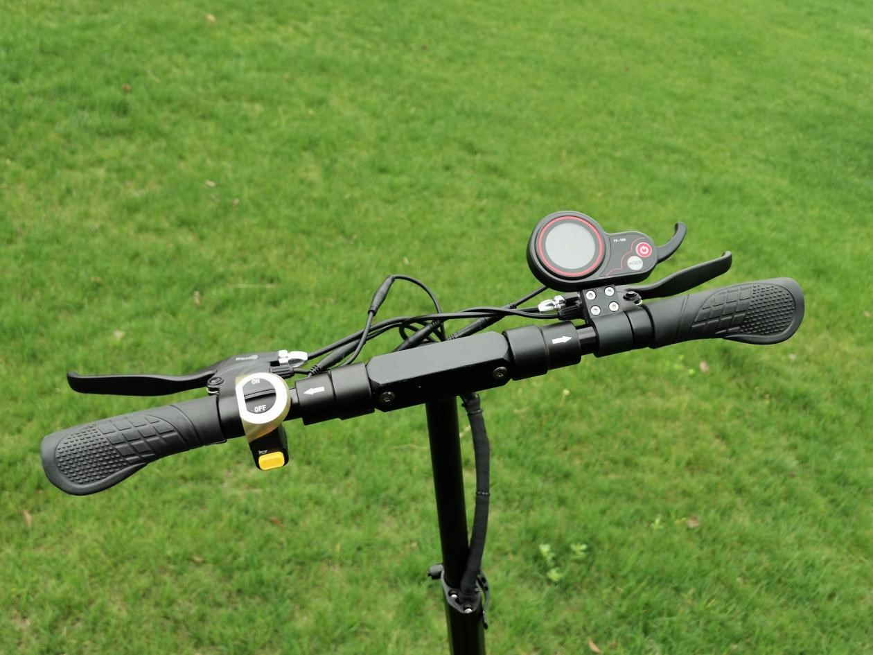 ICONBIT IK-1970K THOR E-Scooter (10 Zoll, Schwarz)