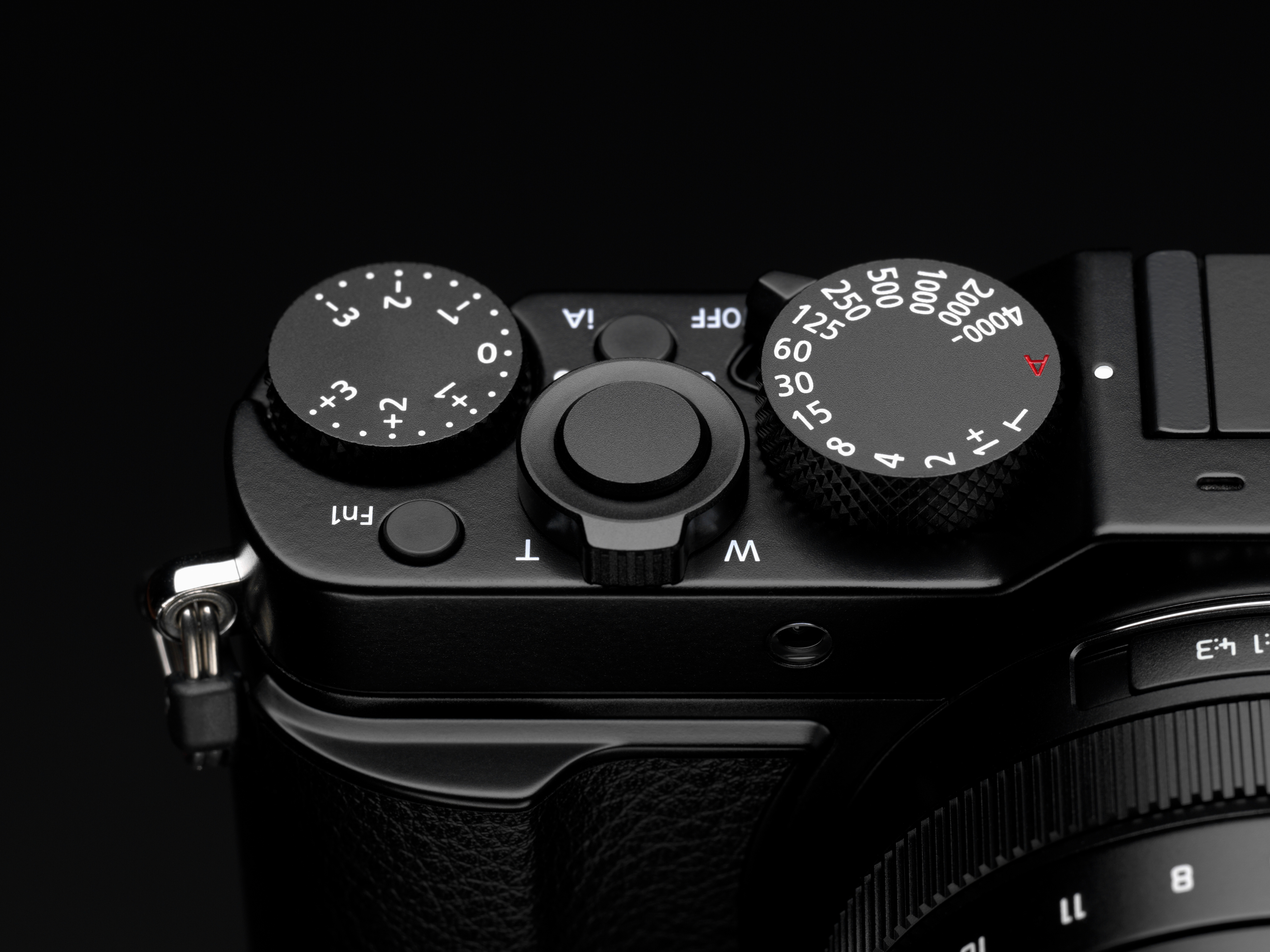 PANASONIC LUMIX DC-LX100 II Digitalkamera Schwarz, 3.1x opt. Zoom, 7.5 cm Display, 1.2 MP, Touch-Funktion, WLAN