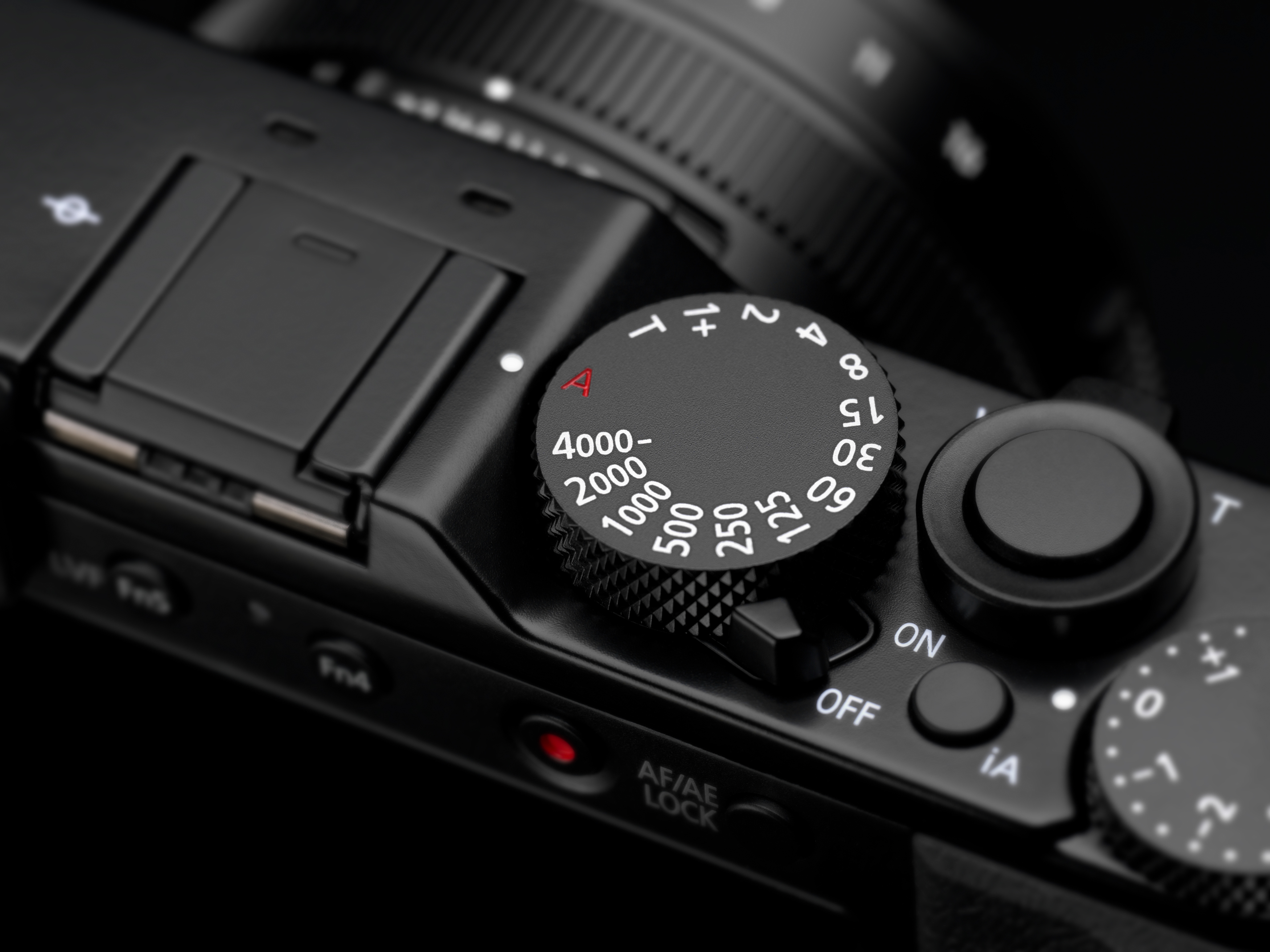 PANASONIC LUMIX DC-LX100 II Digitalkamera Schwarz, 3.1x opt. Zoom, 7.5 cm Display, 1.2 MP, Touch-Funktion, WLAN