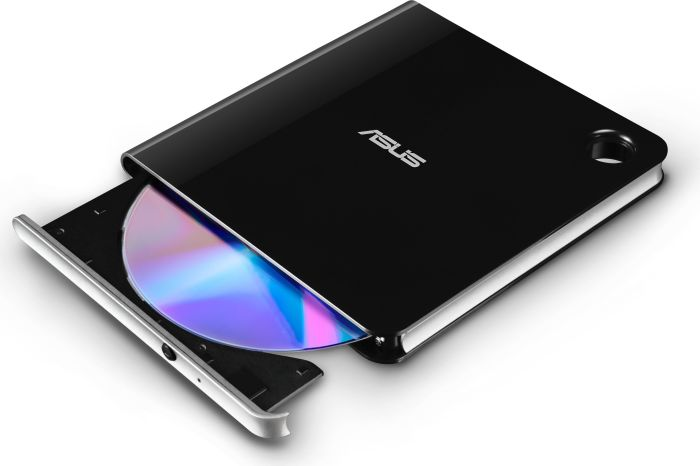 Ein schwarzes Asus DVD-Laufwerk, teilweise geöffnet, mit einer CD darin.