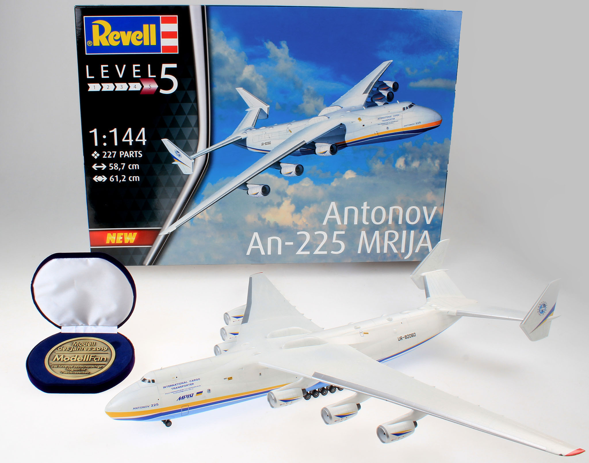 REVELL Antonov AN-225 Mrija Bausatz, Mehrfarbig