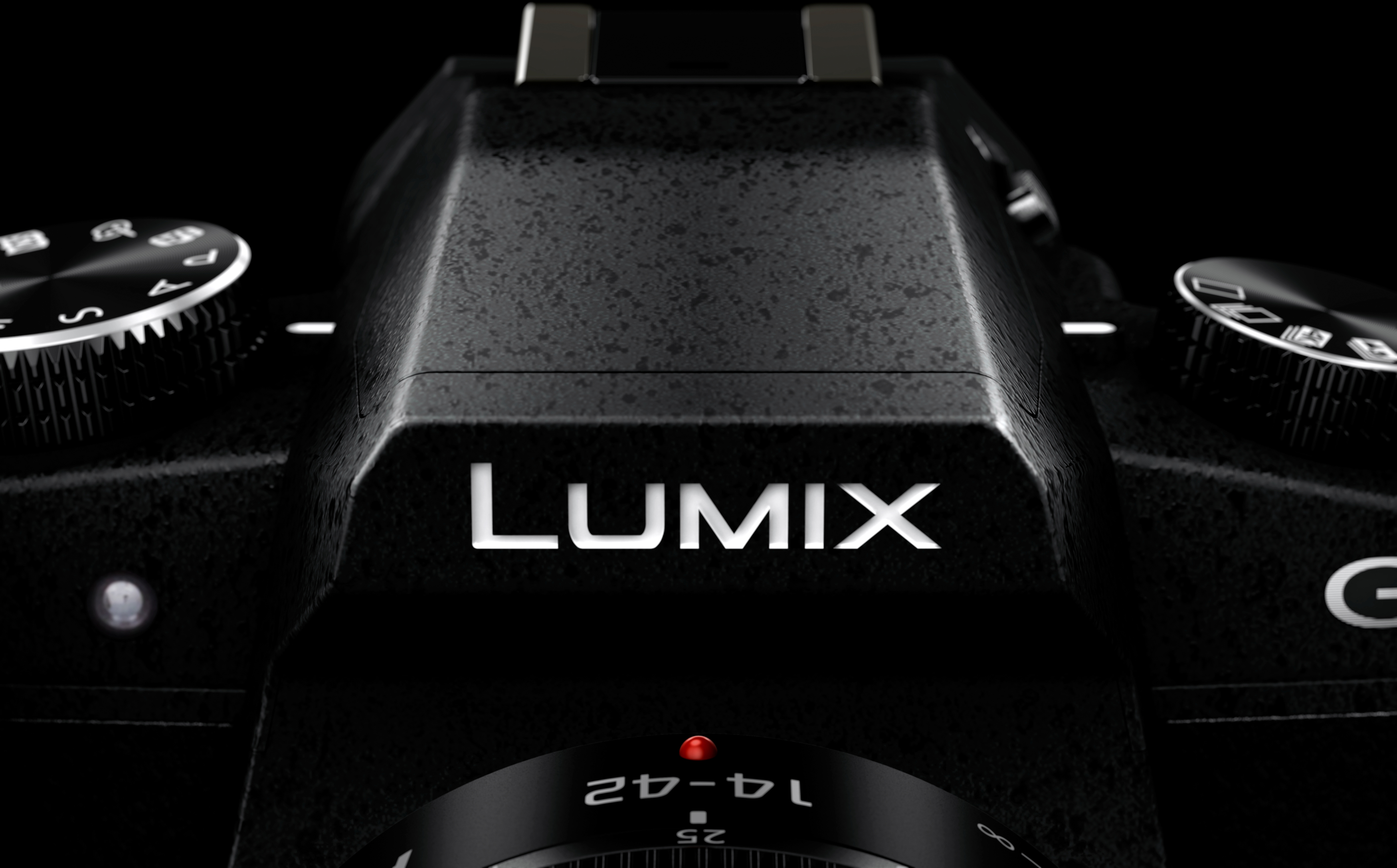 PANASONIC Lumix DMC-G81HAEGK Systemkamera mit Objektiv 14-140 mm, 7,5 cm Display Touchscreen, WLAN