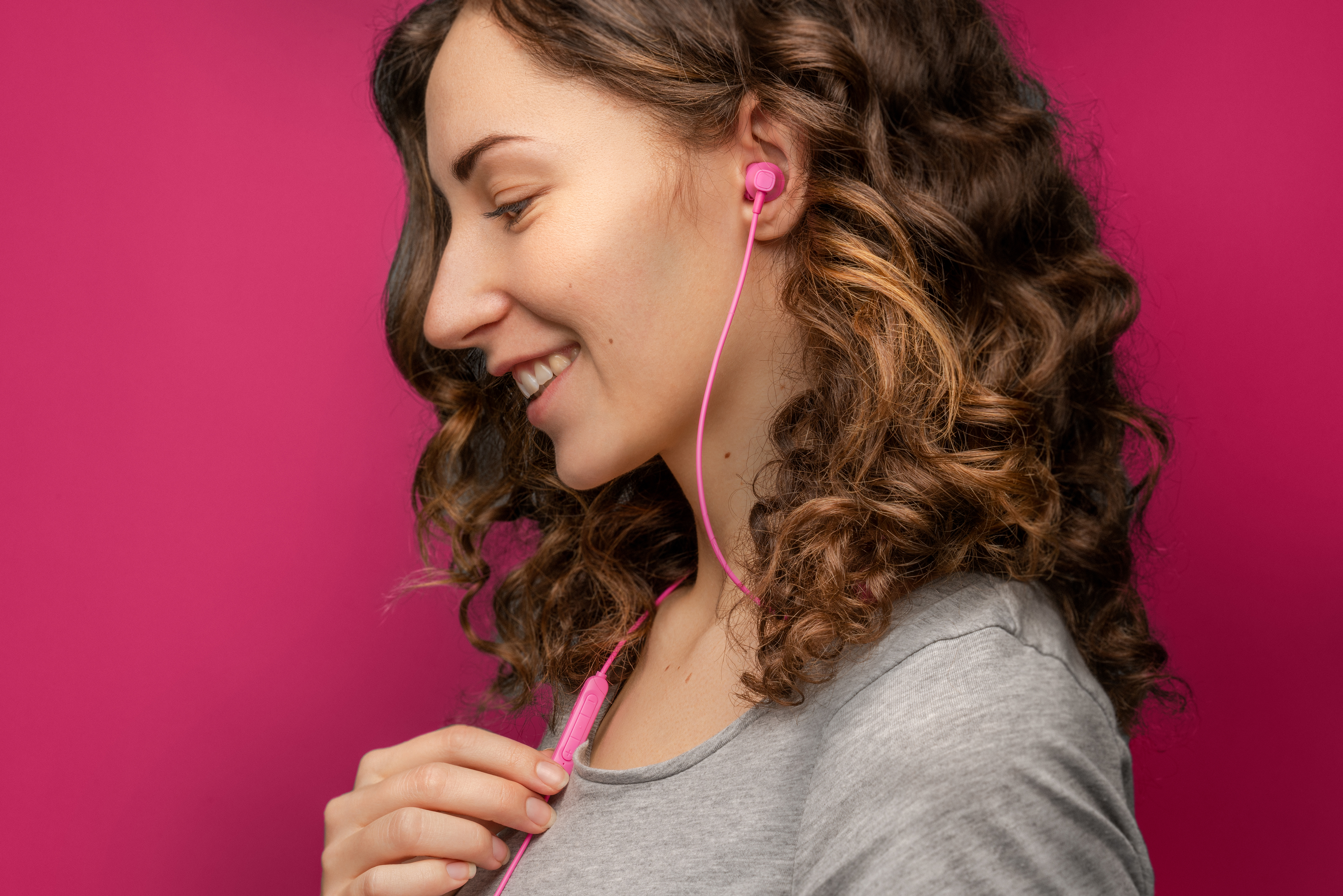 ISY IBH-3001-PK, In-ear Kopfhörer Bluetooth Pink