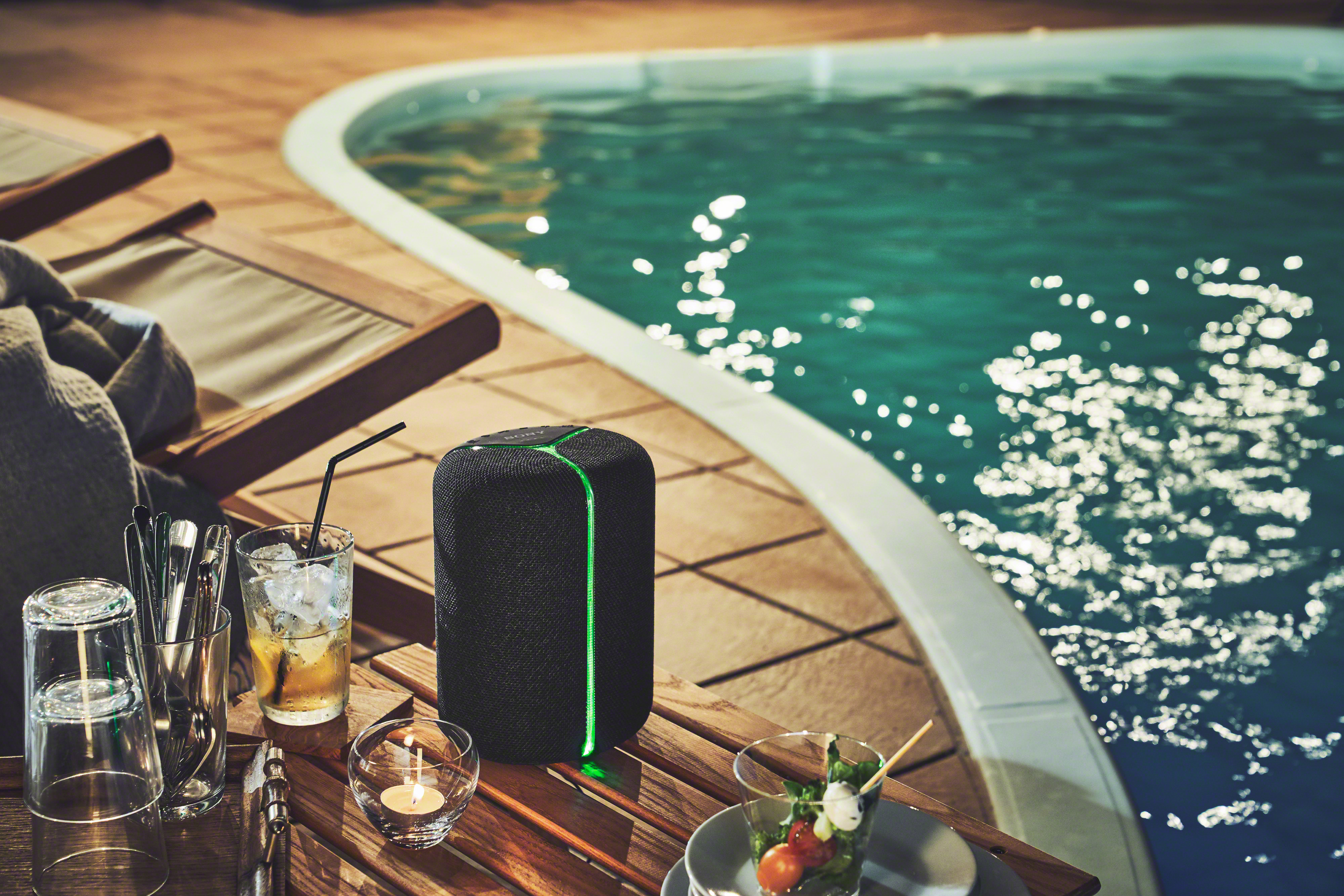 SONY SRS-XB402M Bluetooth Lautsprecher, Schwarz, Wasserfest