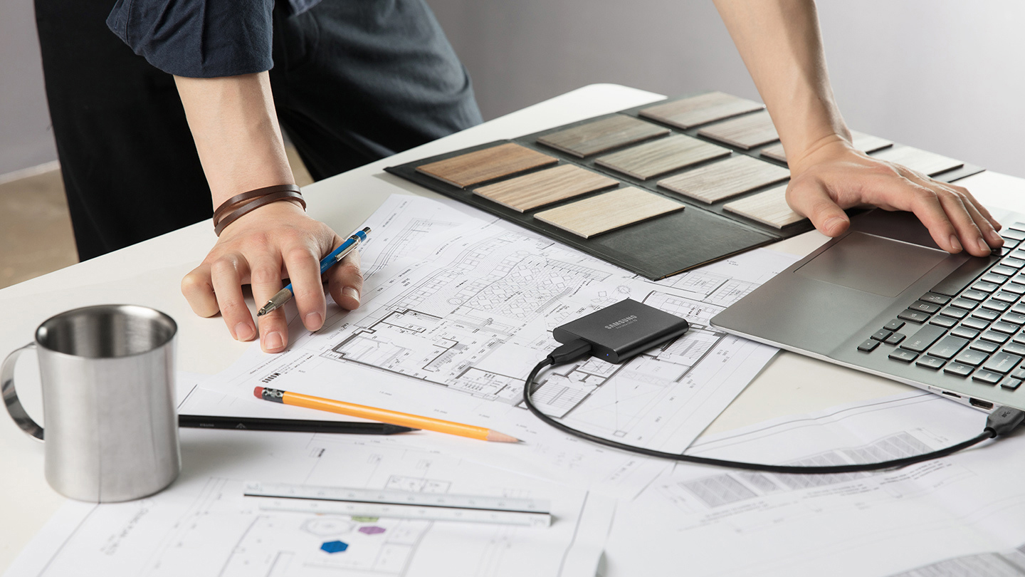 SAMSUNG Portable SSD T5 Festplatte, 2 TB SSD, extern, Schwarz