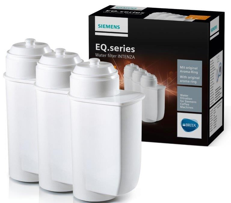 Drei weiße Wasserfilter und eine Box. Auf der Box steht "EQ.series Wasserfilter INTENZA".