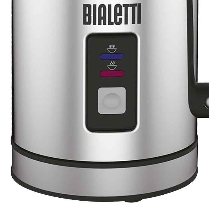 Egy Bialetti tejhabosító. Rozsdamentes acél, vezérlőgombokkal és be/ki gombbal.