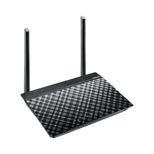 İki antenli beyaz ASUS WiFi genişletici, beyaz bir arka plan üzerinde açılı olarak.