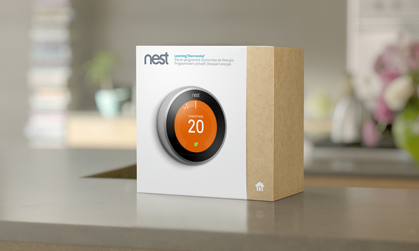 Doos voor een Nest Learning Thermostat, met het apparaat zichtbaar.