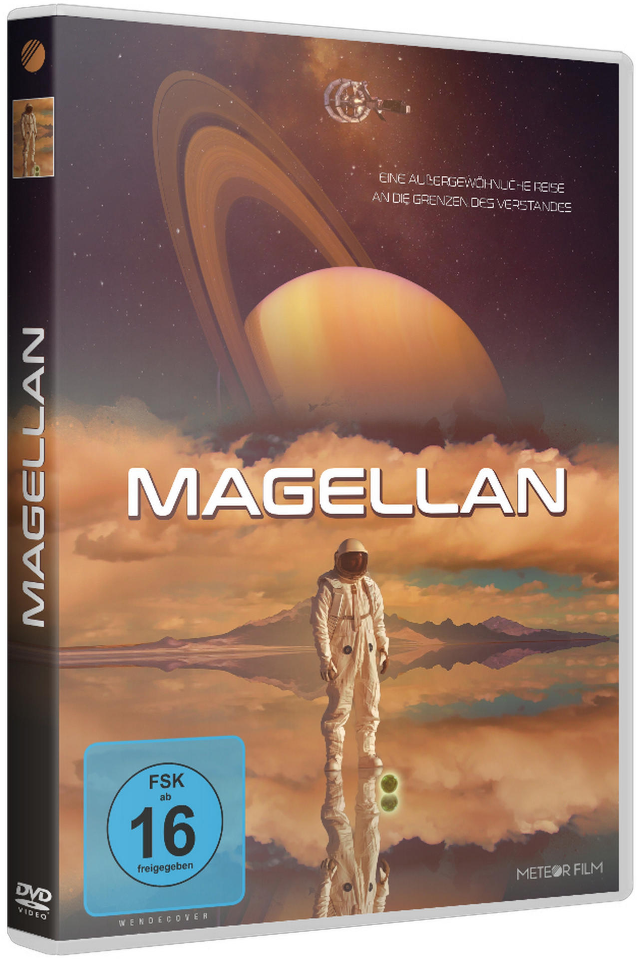 DVD-Cover des Films Magellan. Ein Astronaut steht auf der Oberfläche eines Planeten. Saturn ist im Hintergrund.