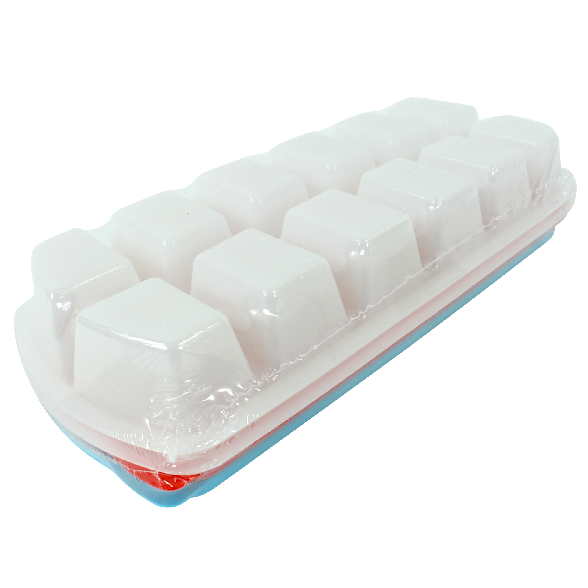 Een rechthoekige ijsblokjesvorm met 10 heldere ijsblokjes, verpakt in plastic, op een wit oppervlak.