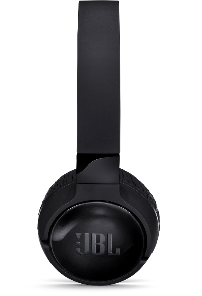 Fekete JBL fejhallgató a JBL logóval a fülkagylón.