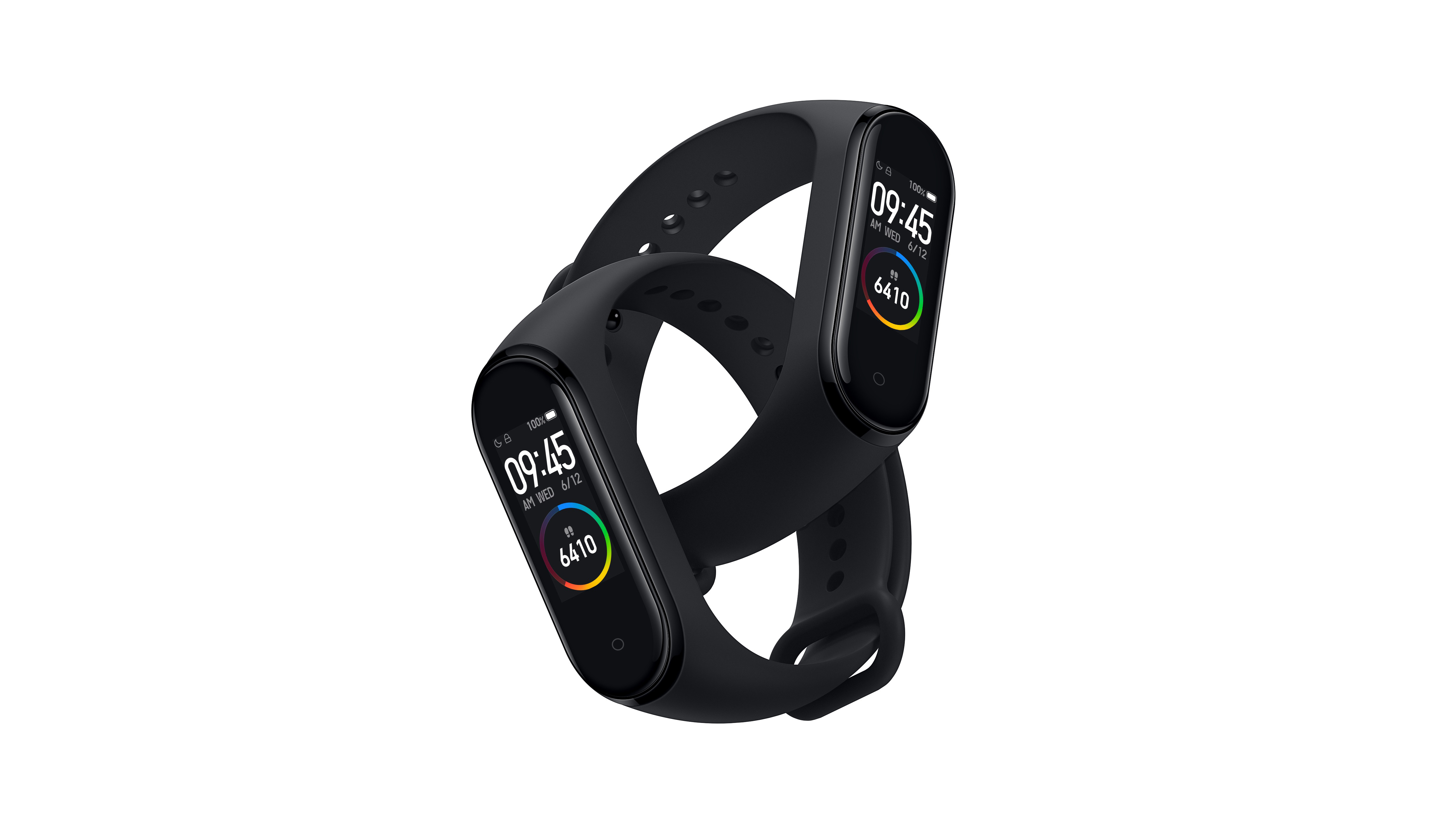 Zwei schwarze Fitness-Tracker mit Digitalanzeigen auf weißem Hintergrund.