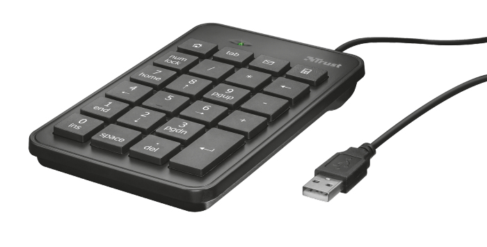 USB kablosu takılı siyah sayısal tuş takımı. Sayılar, semboller ve işlevler içeren tuşlar.