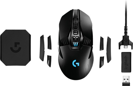 Schwarze Gaming-Maus mit abnehmbaren Teilen, Ladestation und USB-Empfänger.