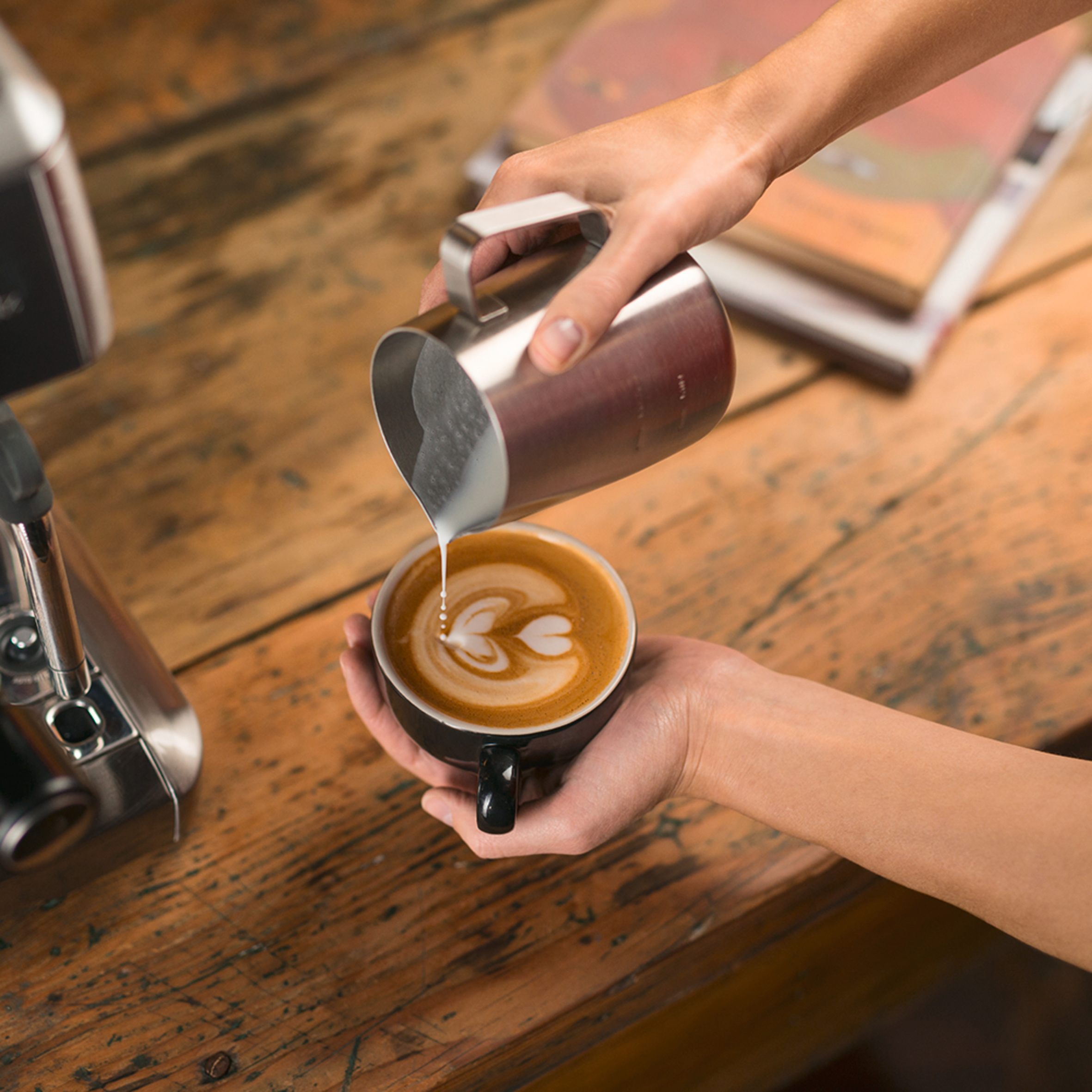 SAGE SES880BKS4EEU1tThe Barista Touch Espressomaschine Glänzend Schwarz