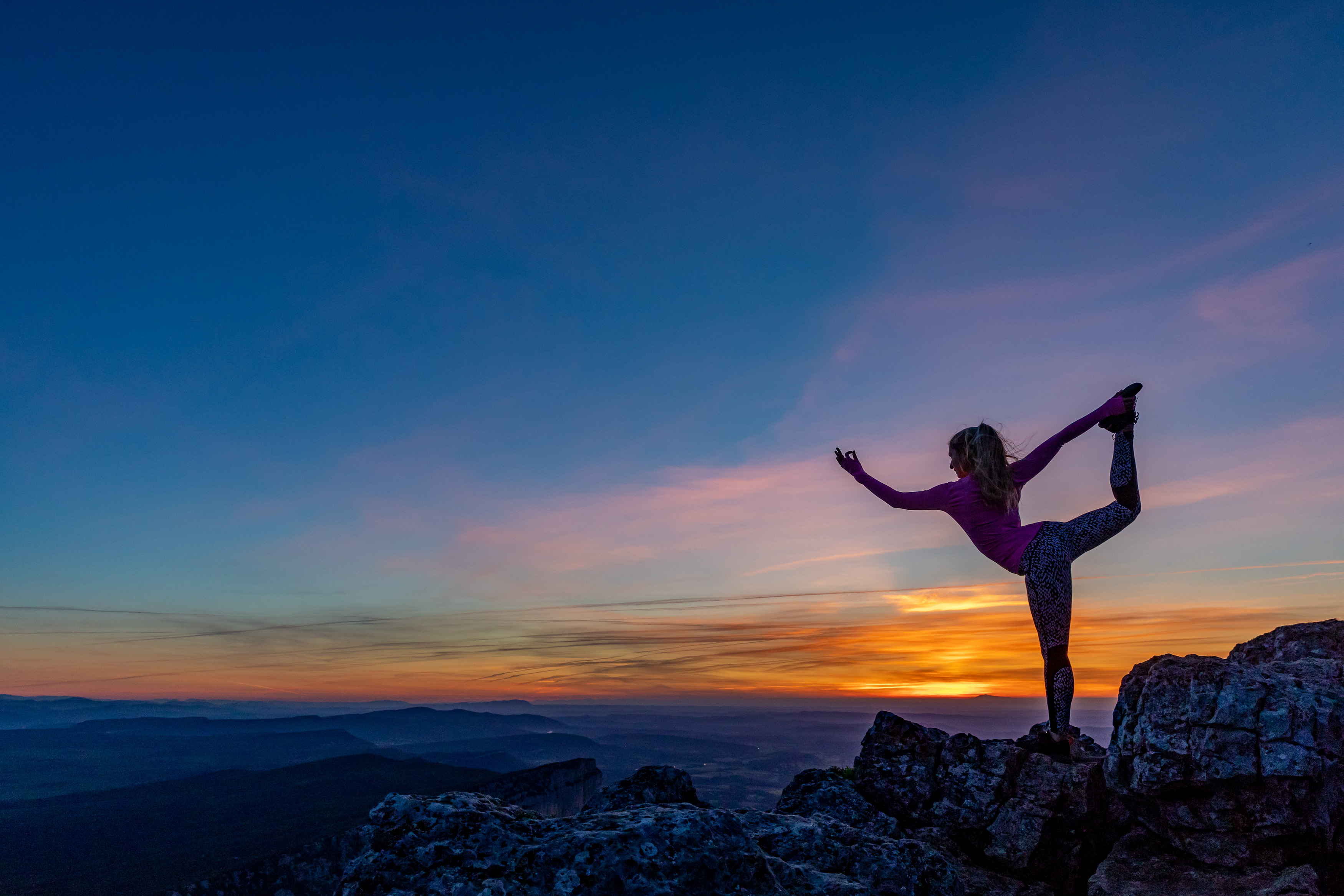 CANON EOS M50 Kit Systemkamera mit Objektiv 15-45 mm, 55-200 mm, 7,5 cm Display Touchscreen, WLAN