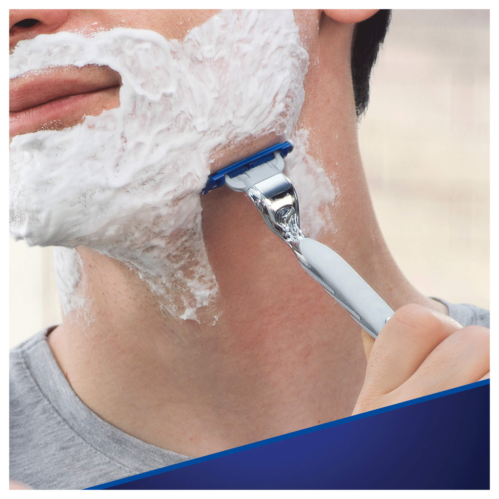 GILLETTE MACH3 TURBO 2UP Makine 75 ML Jel+ Saklama Kabı