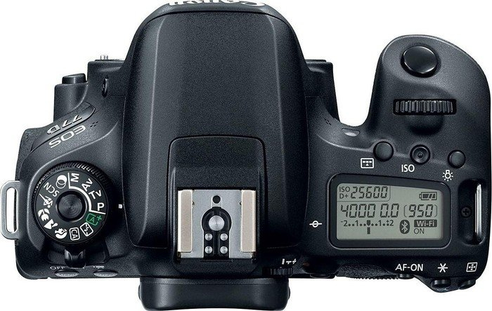 CANON EOS 77D
