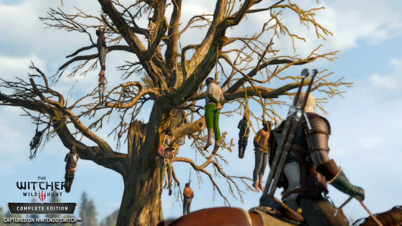 Baum mit Gehängten in einem Spiel-Screenshot, 'The Witcher 3: Wild Hunt'.